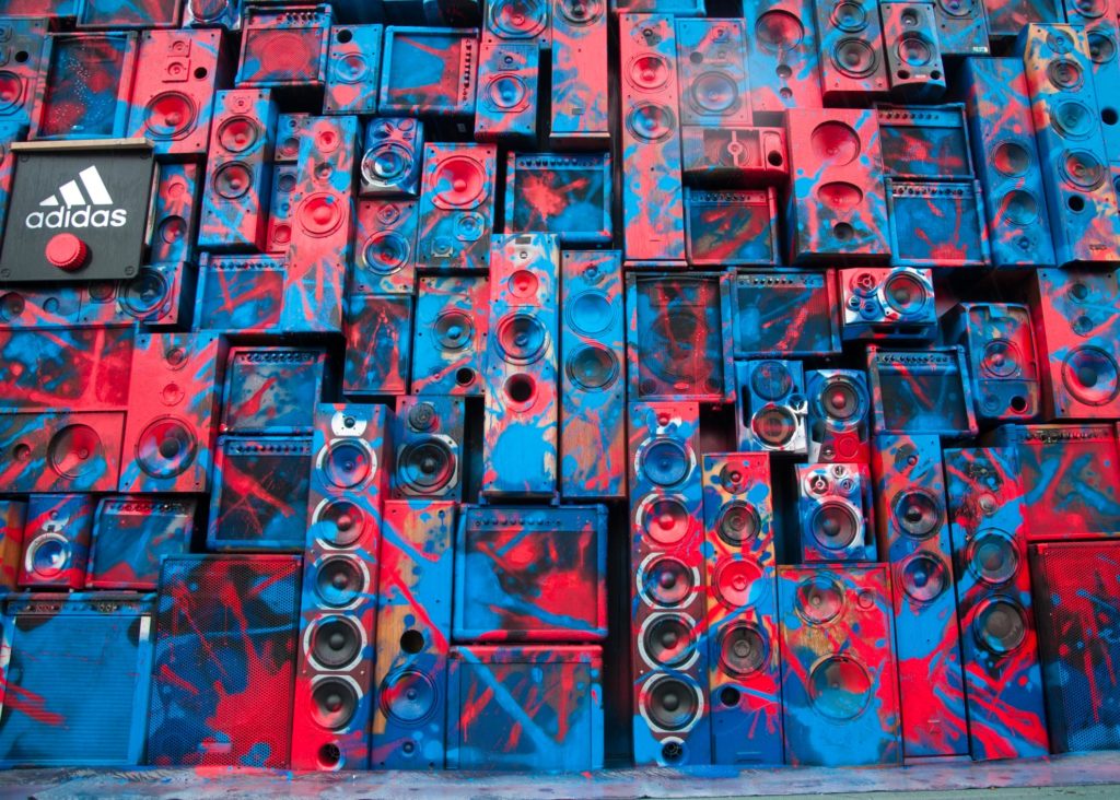 customisation peinture graffiti scenogarphieAmetist AGENCE UBI-BENE SCÉNOGRAPHIE Adidas Fracas Party – 2016 Paris XIII